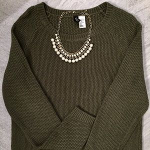 H&M Long Green Crew Neck Sweater Size Small